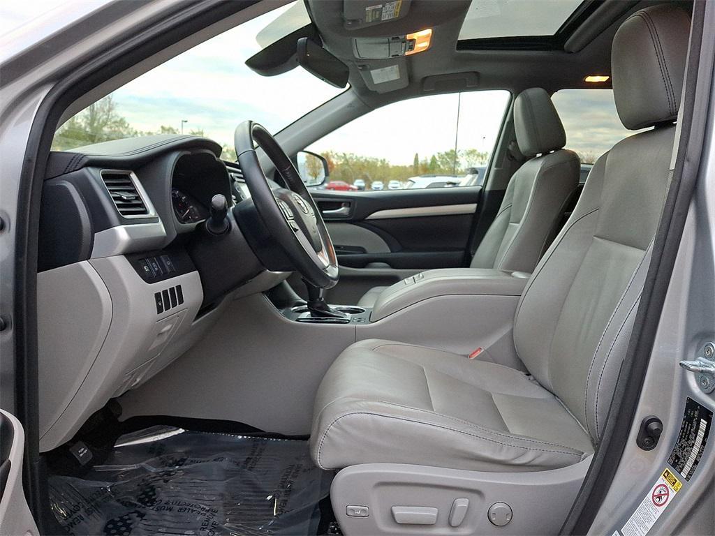 used 2017 Toyota Highlander car, priced at $22,500