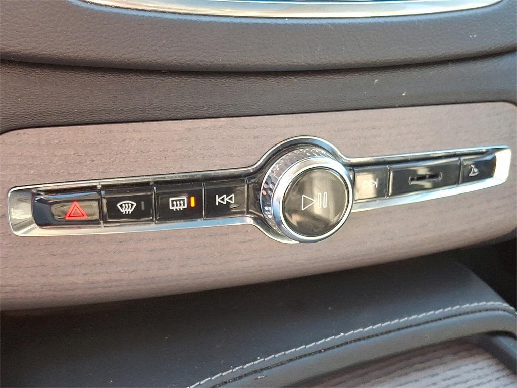used 2022 Volvo XC90 car, priced at $36,500