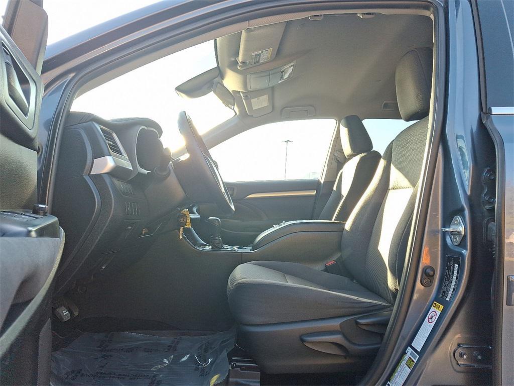 used 2019 Toyota Highlander car, priced at $22,750