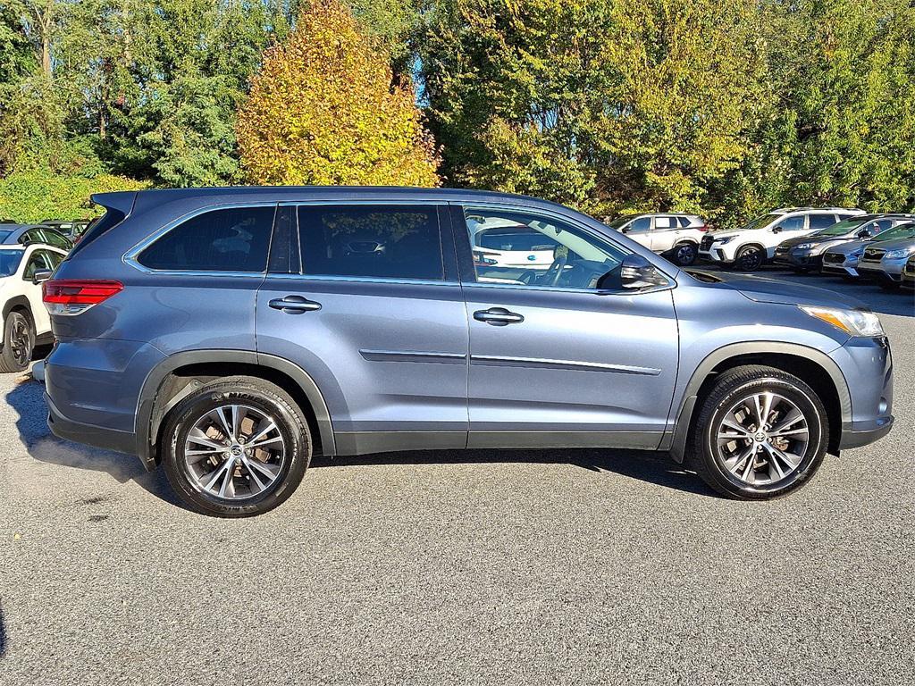 used 2019 Toyota Highlander car, priced at $22,750