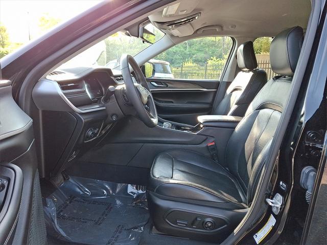 used 2023 Jeep Grand Cherokee car, priced at $27,000