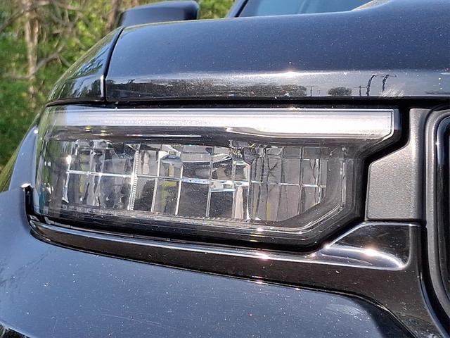 used 2023 Jeep Grand Cherokee car, priced at $27,000