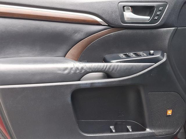 used 2014 Toyota Highlander car, priced at $20,000