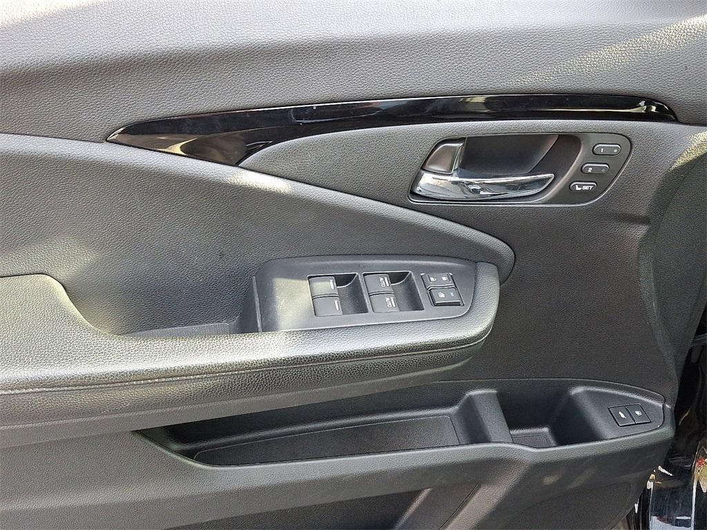 used 2019 Honda Pilot car, priced at $21,750