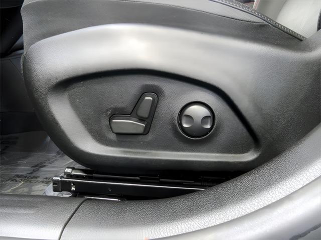used 2023 Jeep Renegade car, priced at $24,250