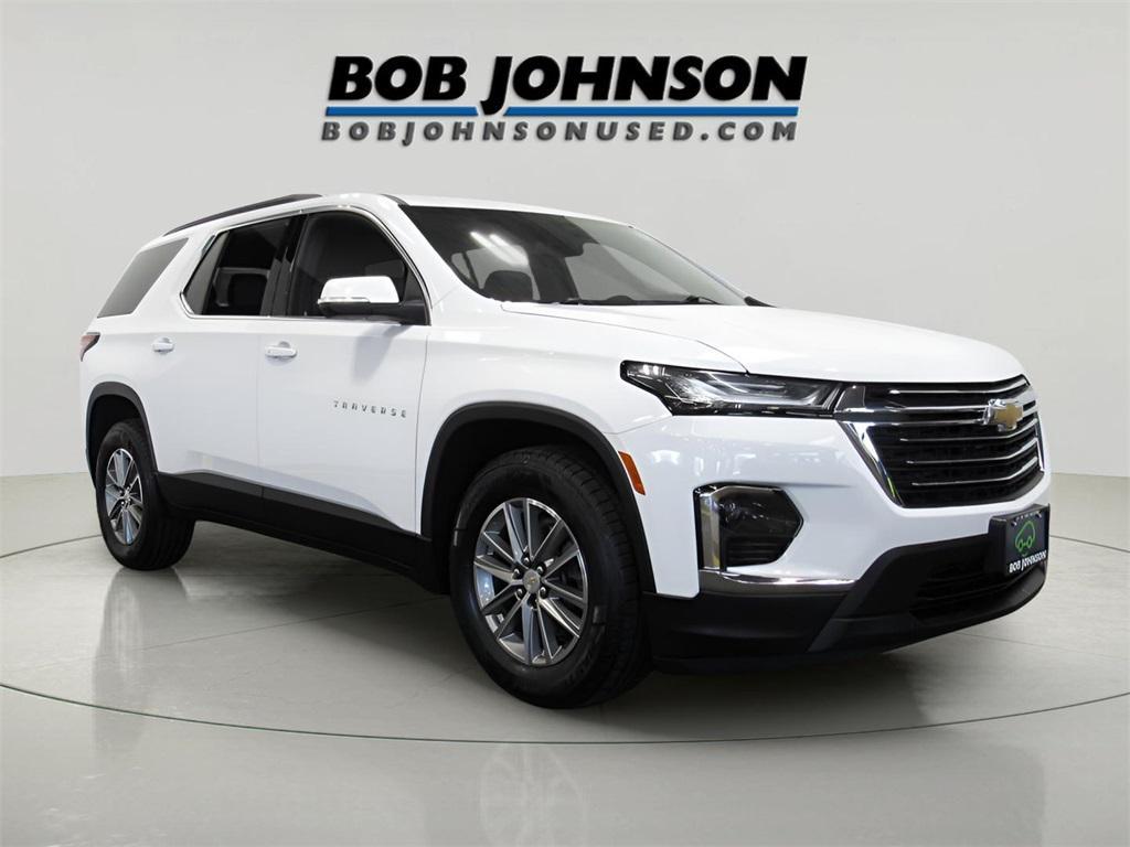 used 2023 Chevrolet Traverse car, priced at $32,888