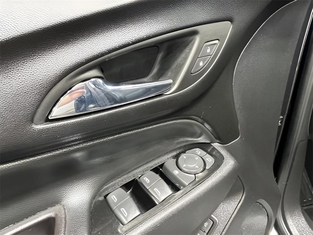 used 2022 Chevrolet Equinox car, priced at $23,288