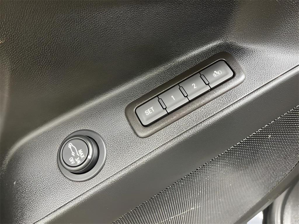 used 2022 Chevrolet Equinox car, priced at $23,288