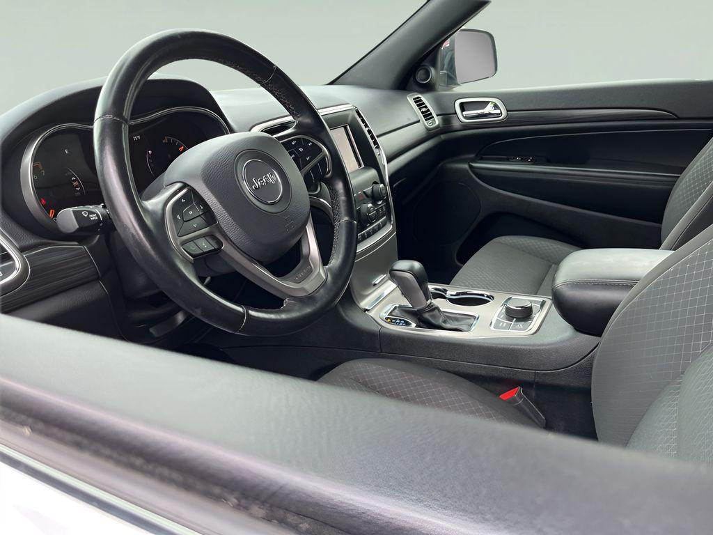 used 2021 Jeep Grand Cherokee car, priced at $24,554