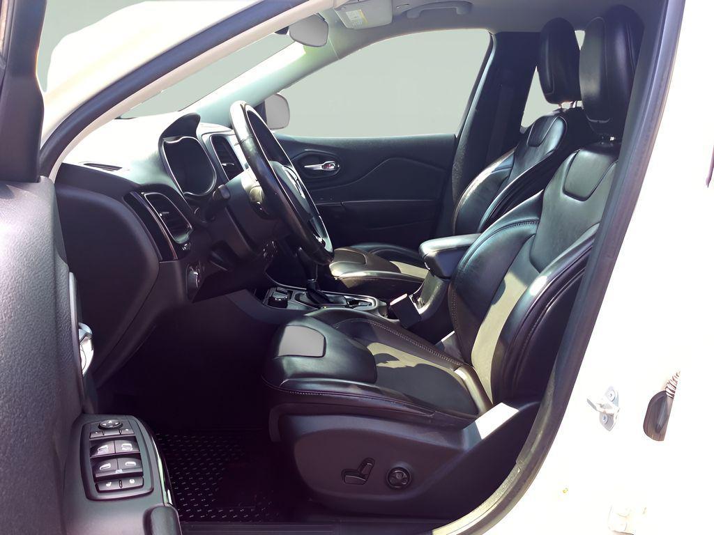 used 2019 Jeep Cherokee car, priced at $15,351