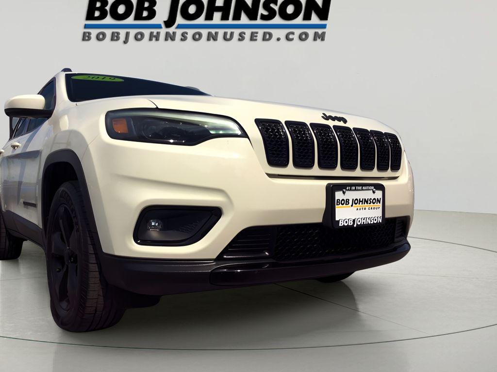 used 2019 Jeep Cherokee car, priced at $15,351