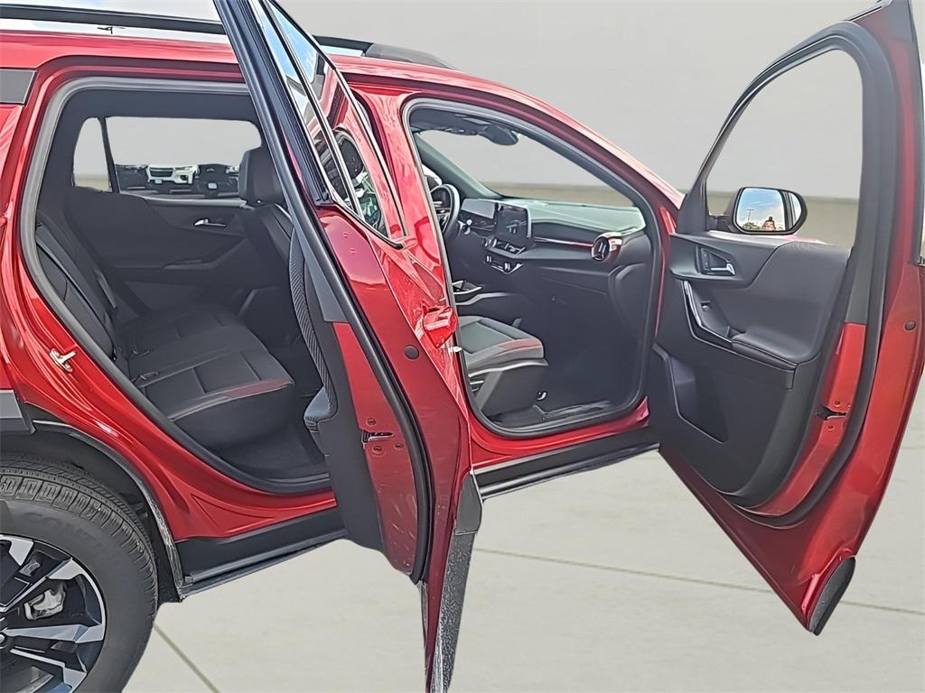 used 2025 Chevrolet Equinox car, priced at $33,706