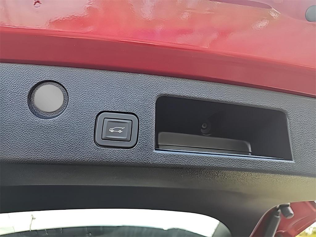 used 2025 Chevrolet Equinox car, priced at $33,706