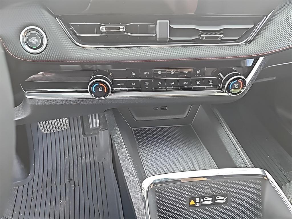 used 2025 Chevrolet Equinox car, priced at $33,706