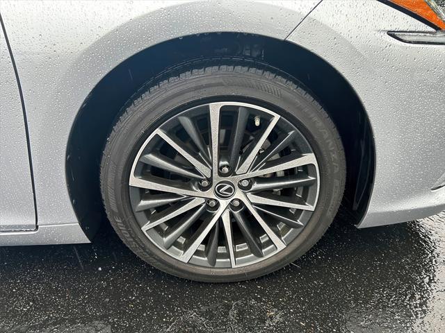 used 2024 Lexus ES 350 car, priced at $42,905