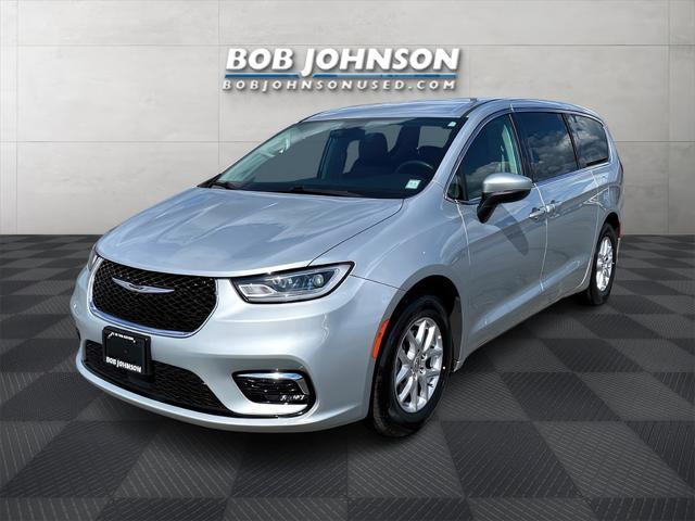 used 2023 Chrysler Pacifica car, priced at $24,995