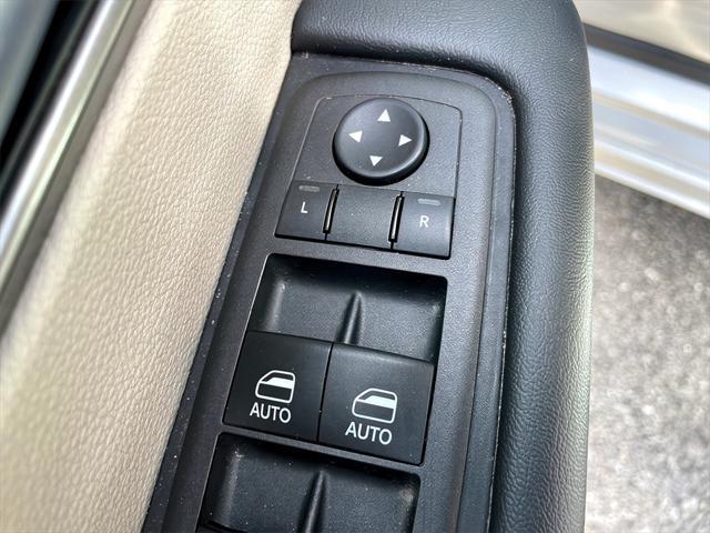 used 2023 Chrysler Pacifica car, priced at $24,995
