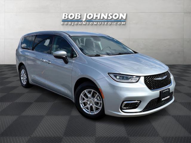 used 2023 Chrysler Pacifica car, priced at $24,995