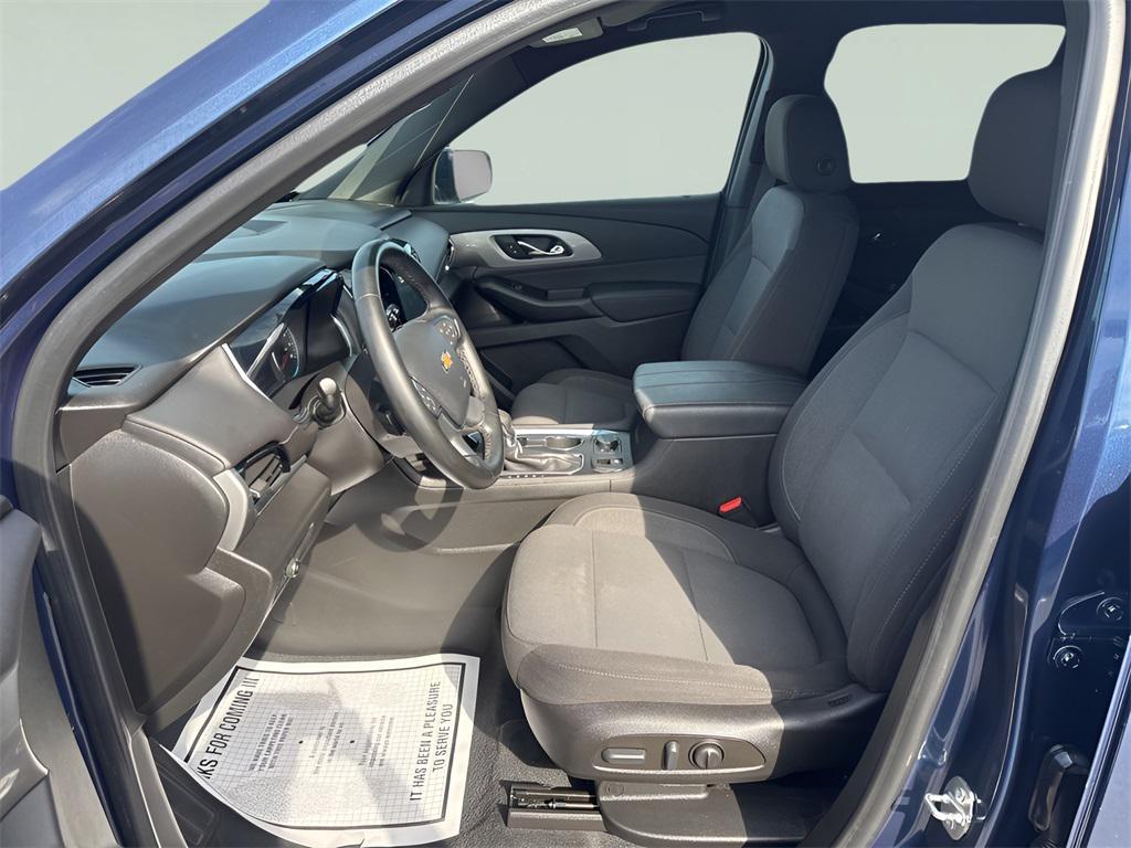used 2023 Chevrolet Traverse car, priced at $31,888