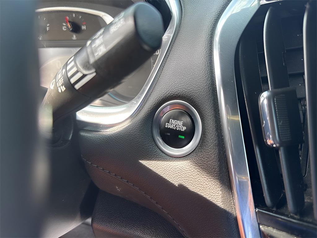 used 2023 Chevrolet Traverse car, priced at $31,888