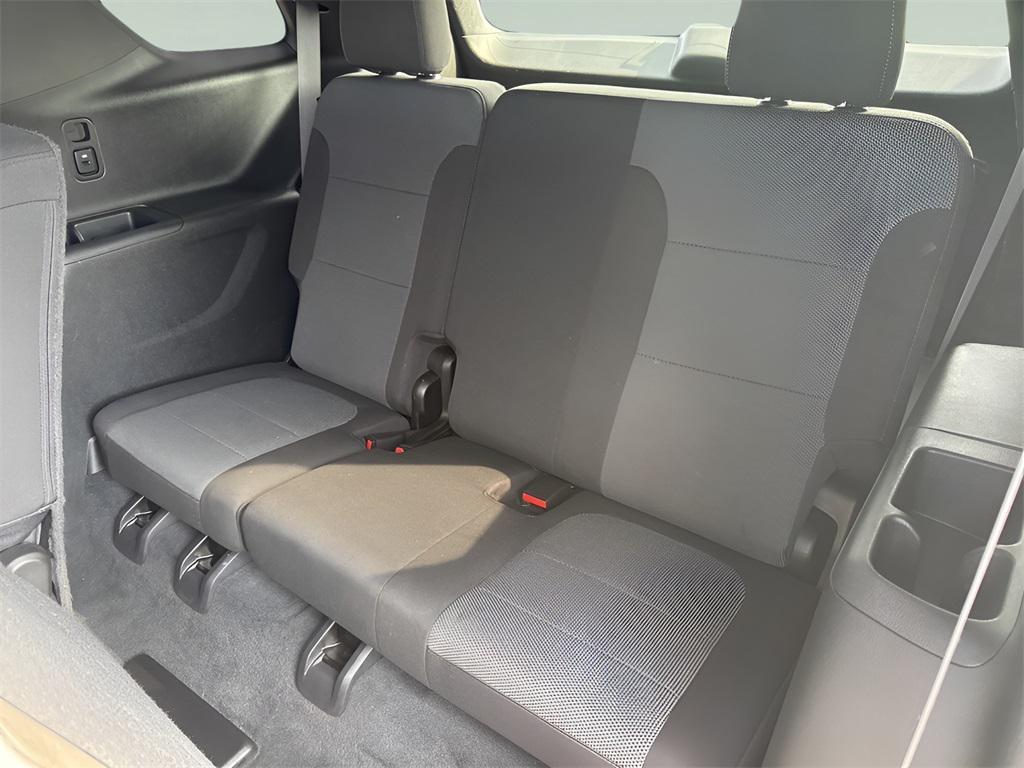 used 2023 Chevrolet Traverse car, priced at $31,888