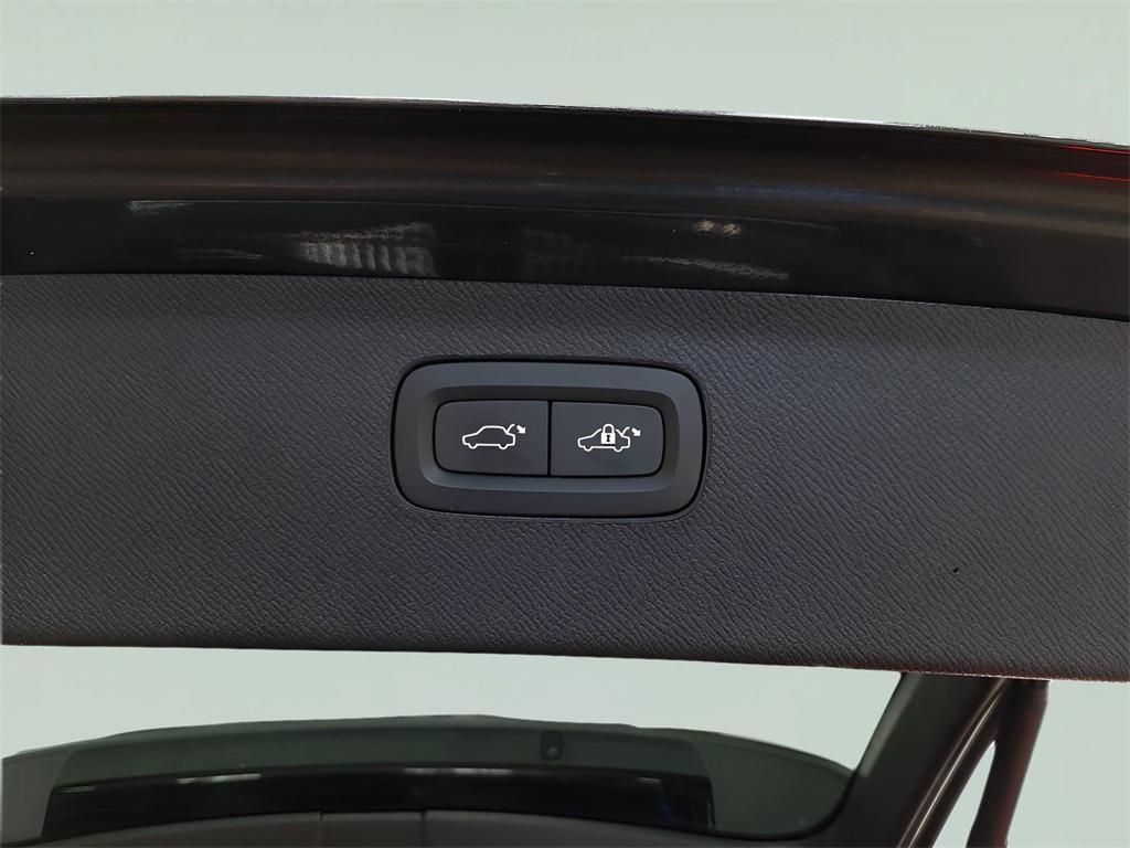 used 2021 Volvo XC90 car, priced at $32,951