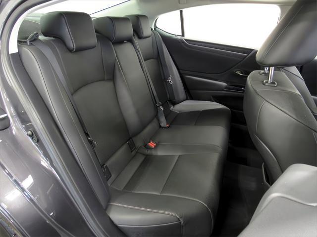 used 2022 Lexus ES 350 car, priced at $35,366