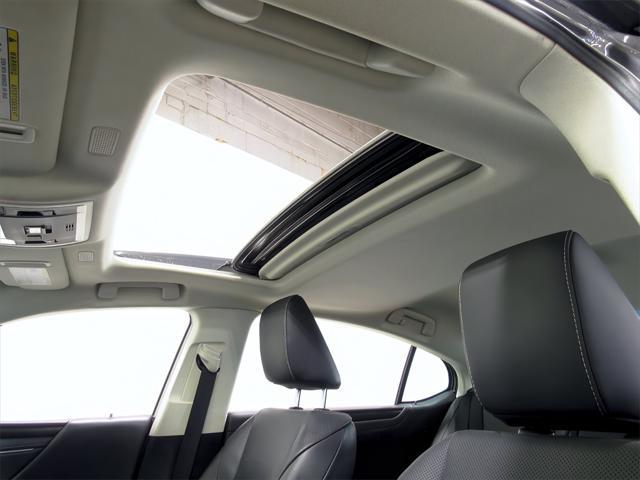 used 2022 Lexus ES 350 car, priced at $35,366