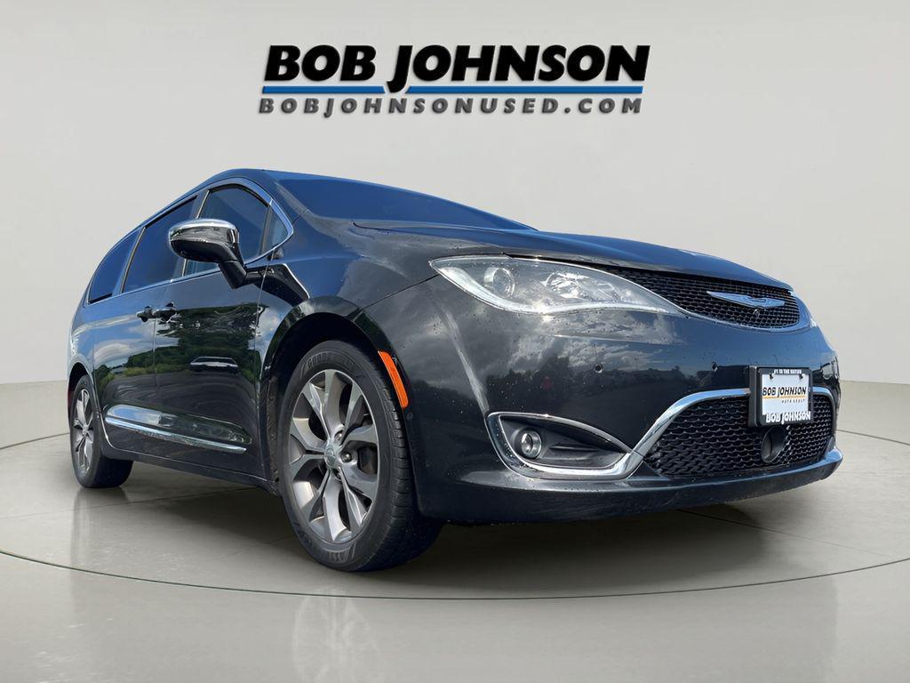 used 2020 Chrysler Pacifica car, priced at $22,665