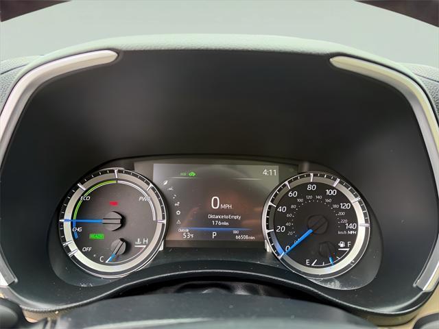 used 2023 Toyota Highlander Hybrid car, priced at $36,885