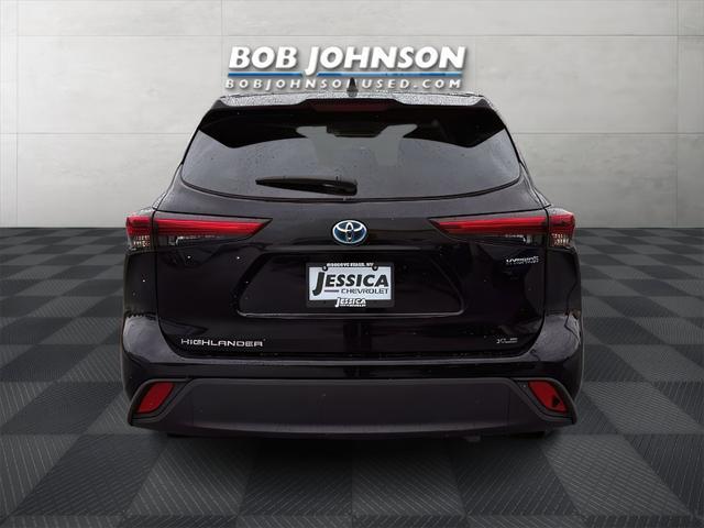 used 2023 Toyota Highlander Hybrid car, priced at $36,885
