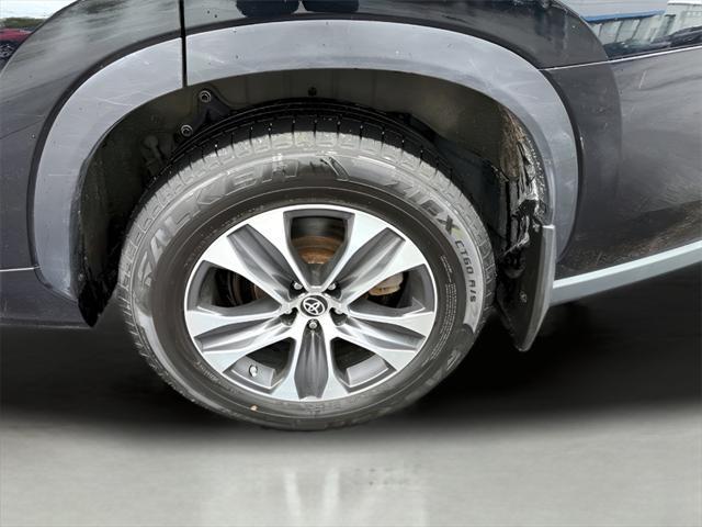 used 2023 Toyota Highlander Hybrid car, priced at $36,885
