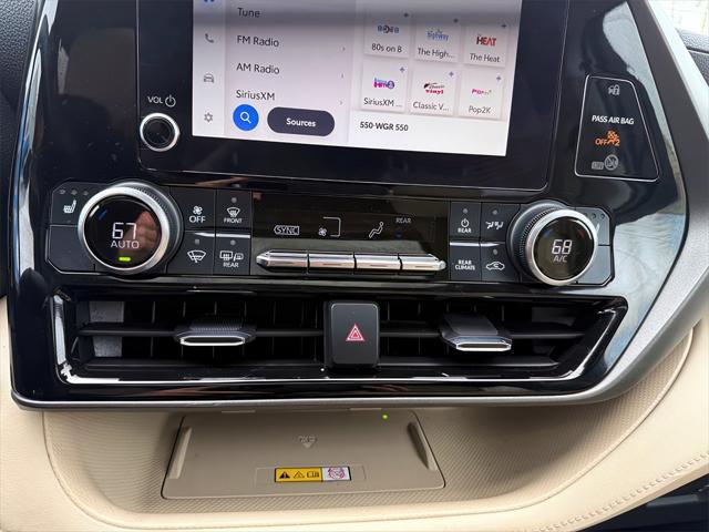 used 2023 Toyota Highlander Hybrid car, priced at $36,885