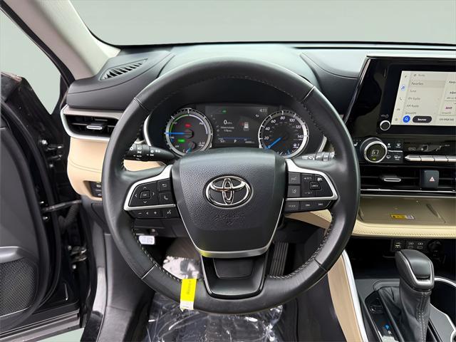 used 2023 Toyota Highlander Hybrid car, priced at $36,885