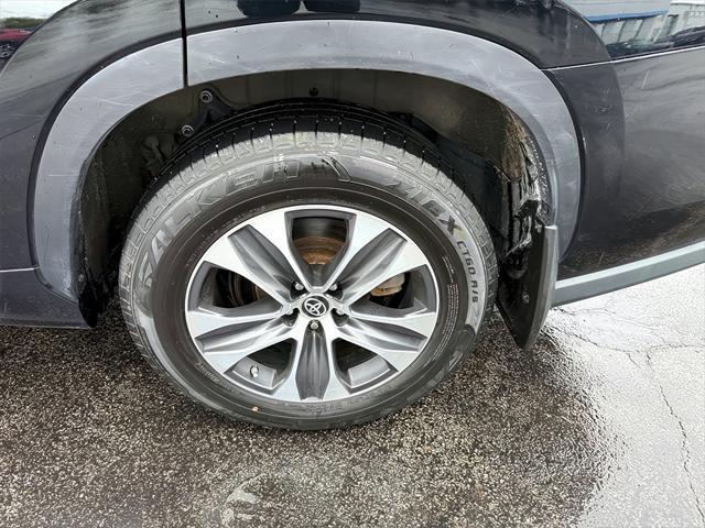 used 2023 Toyota Highlander Hybrid car, priced at $36,885