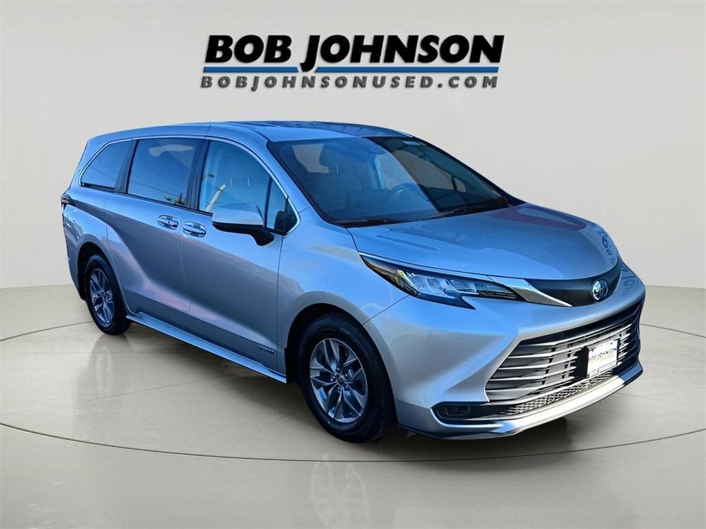 used 2021 Toyota Sienna car, priced at $31,537