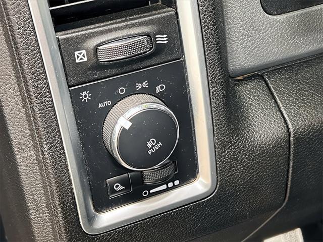 used 2019 Ram 1500 Classic car, priced at $21,284