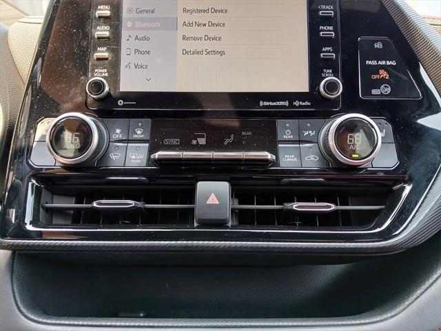 used 2021 Toyota Highlander car, priced at $34,995