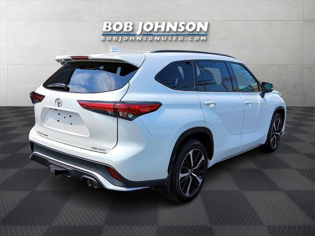 used 2021 Toyota Highlander car, priced at $34,995