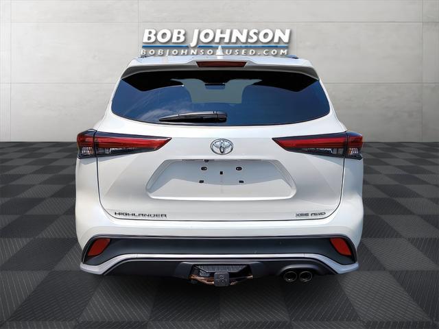 used 2021 Toyota Highlander car, priced at $34,995