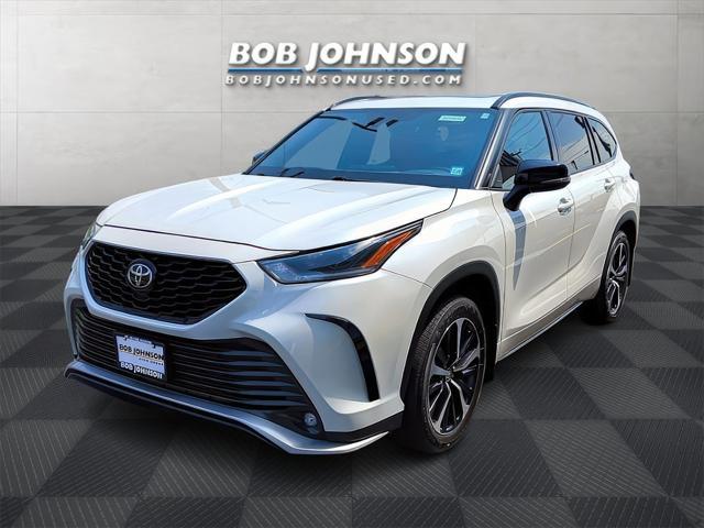 used 2021 Toyota Highlander car, priced at $34,995