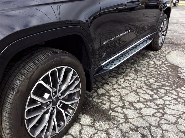 used 2021 Jeep Grand Cherokee L car, priced at $40,579