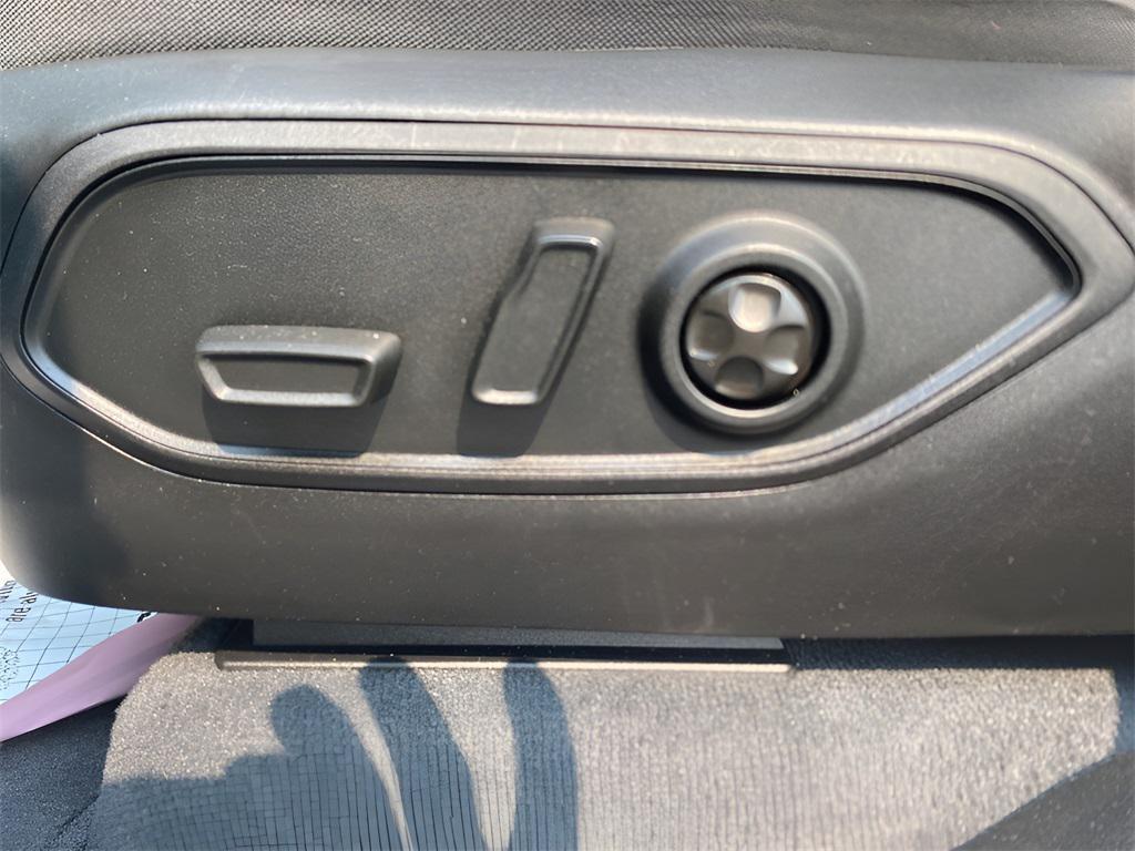 used 2023 Jeep Grand Cherokee car, priced at $31,188