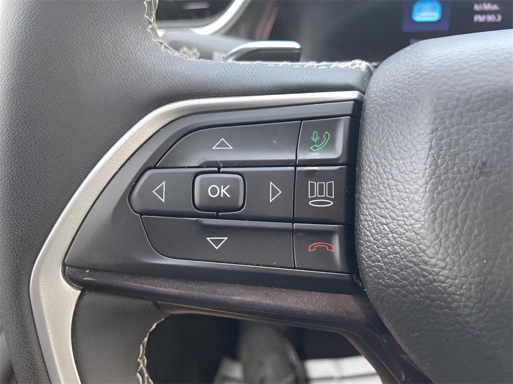 used 2023 Jeep Grand Cherokee car, priced at $31,188