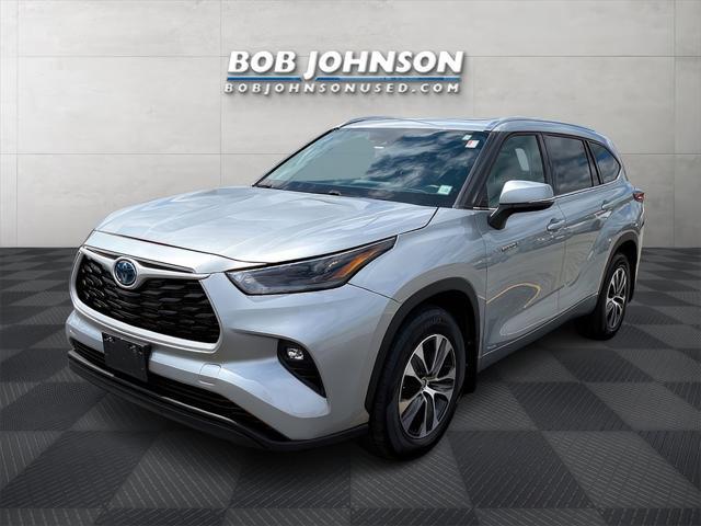 used 2021 Toyota Highlander Hybrid car, priced at $35,495