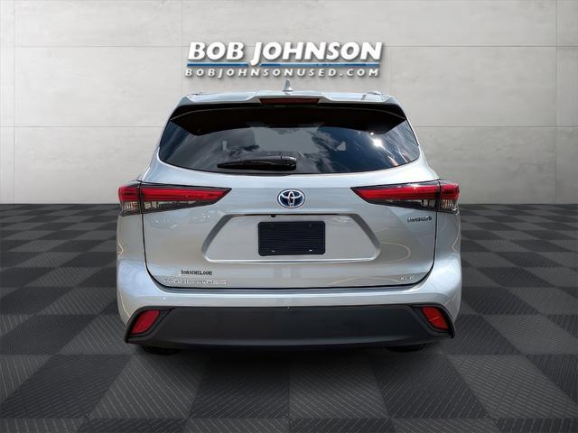 used 2021 Toyota Highlander Hybrid car, priced at $35,495
