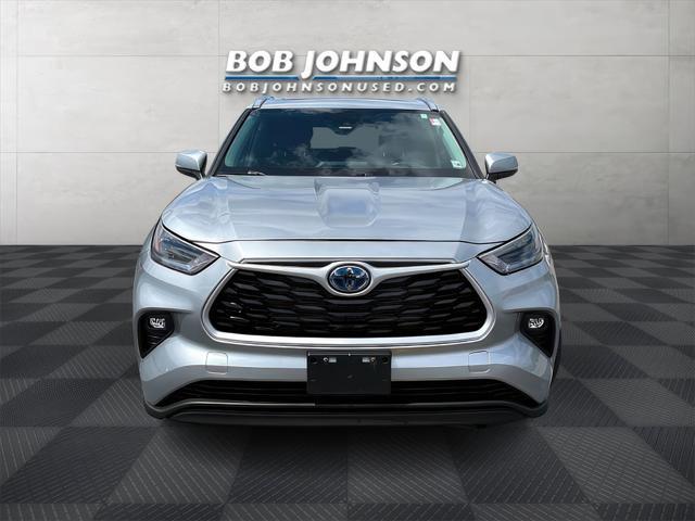 used 2021 Toyota Highlander Hybrid car, priced at $35,495