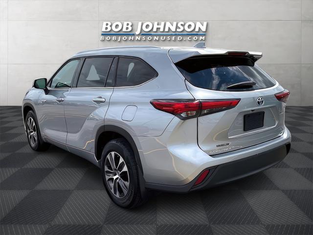 used 2021 Toyota Highlander Hybrid car, priced at $35,495