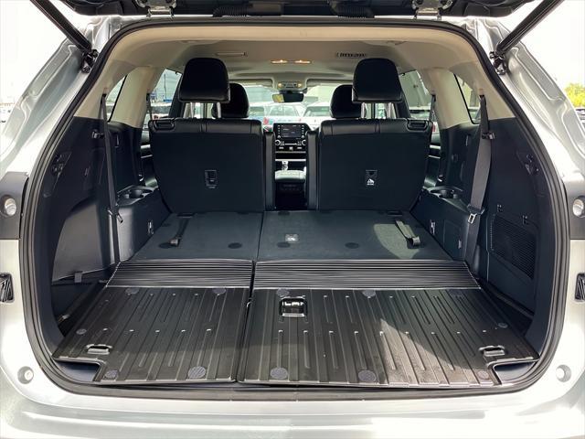 used 2021 Toyota Highlander Hybrid car, priced at $35,495