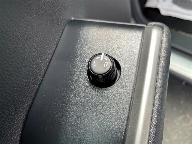 used 2021 Toyota Highlander Hybrid car, priced at $35,495